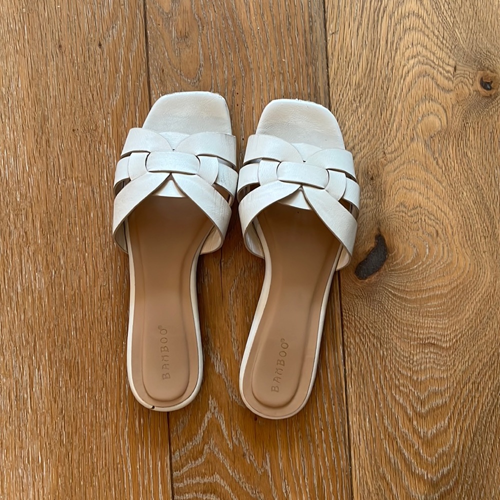 Genuine leather Bamboo sandals size 8 white/off white